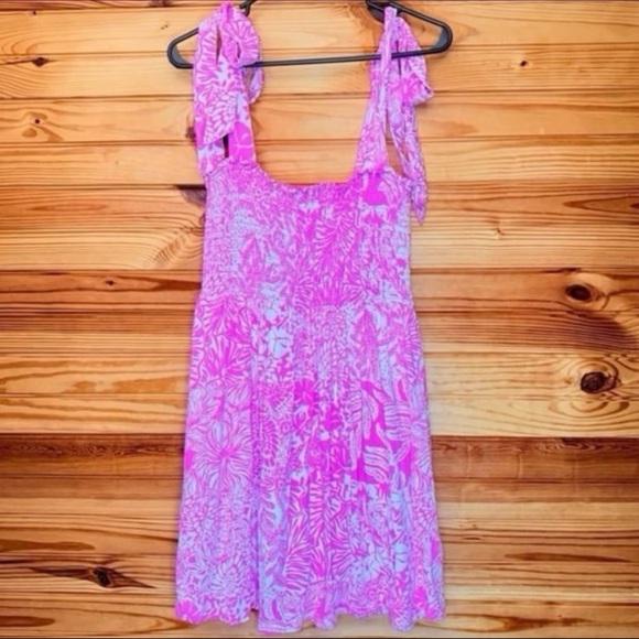 Lilly Pulitzer Rivera Wild Fuchsia Swipe Right tie strap Romper Medium - Picture 8 of 8